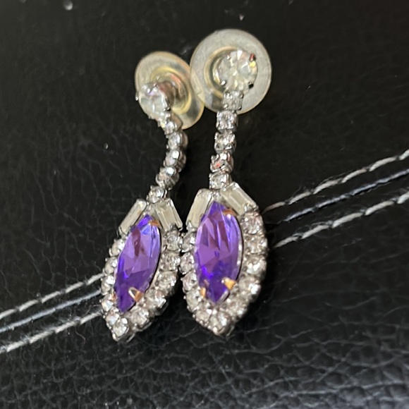 Purple and Clear Rhinestone Teardrop pierced Earring New - Picture 1 of 8